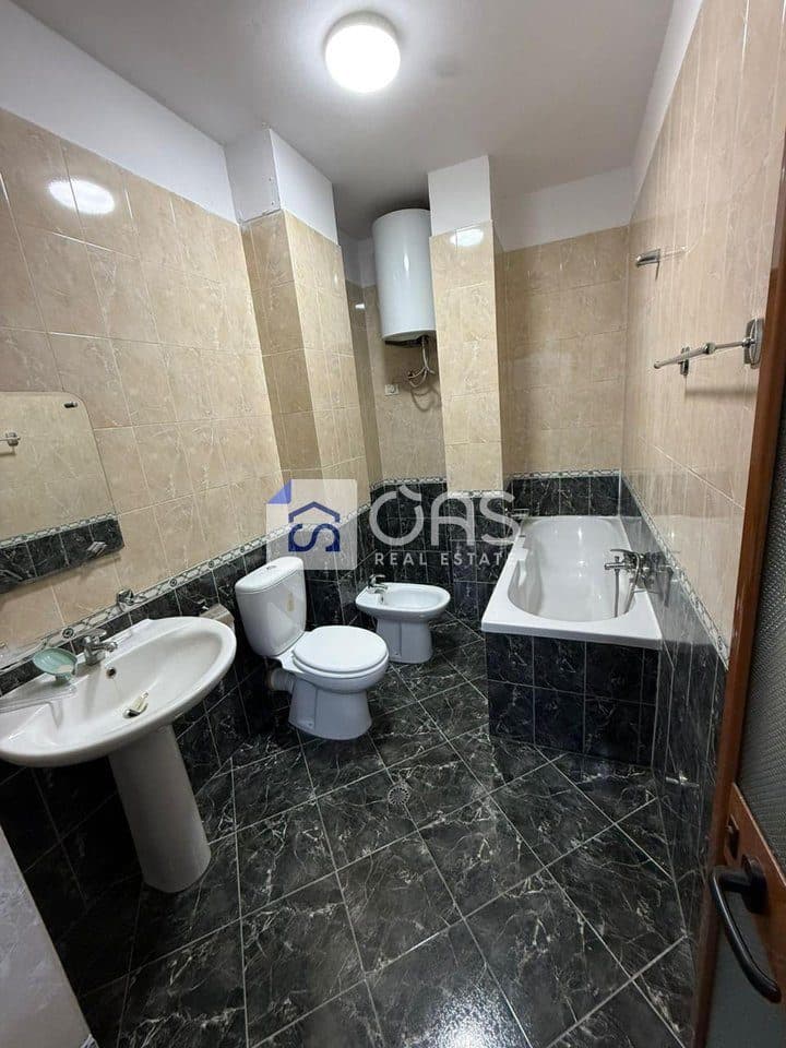 Jepet apartament me qera 2+1 Rruga Elbasanit 3