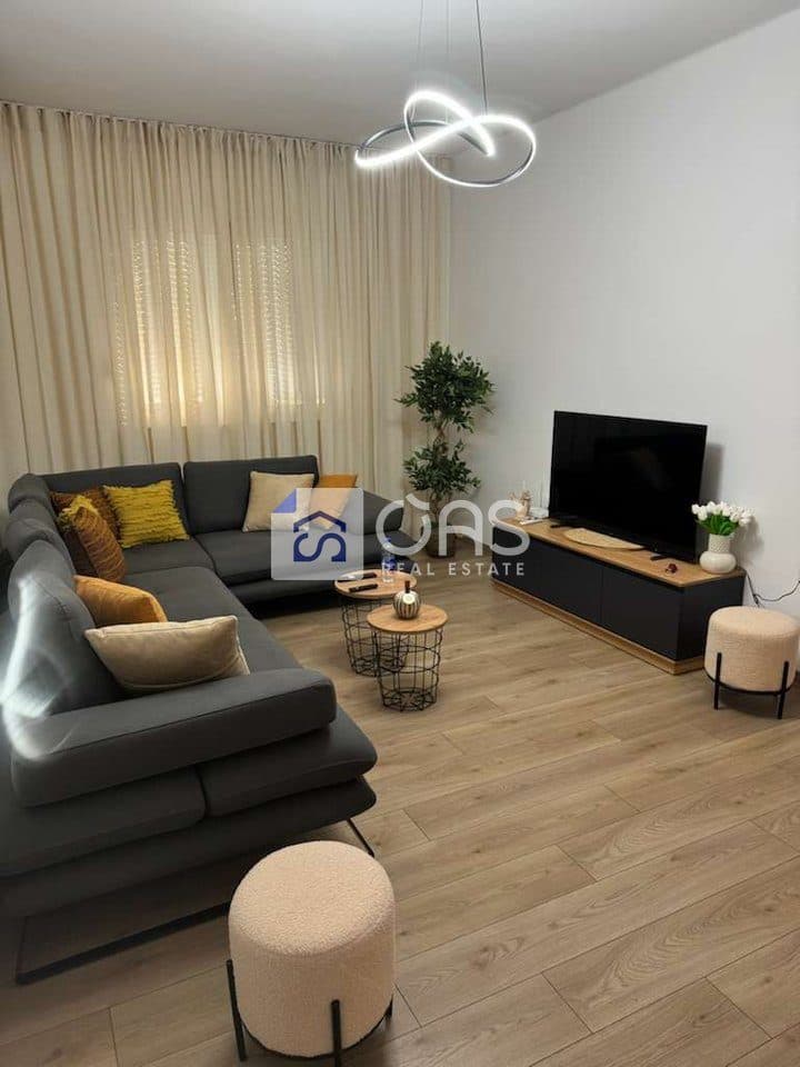 Apartament 2+1 Me Qira në Rruga e Durrësit, Tiranë - 950€ | 90 m²