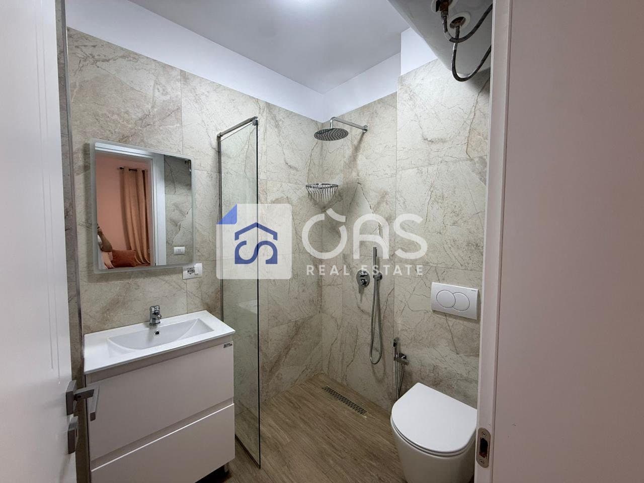 Jepet apartament me qera 1+1 5 Maj 4