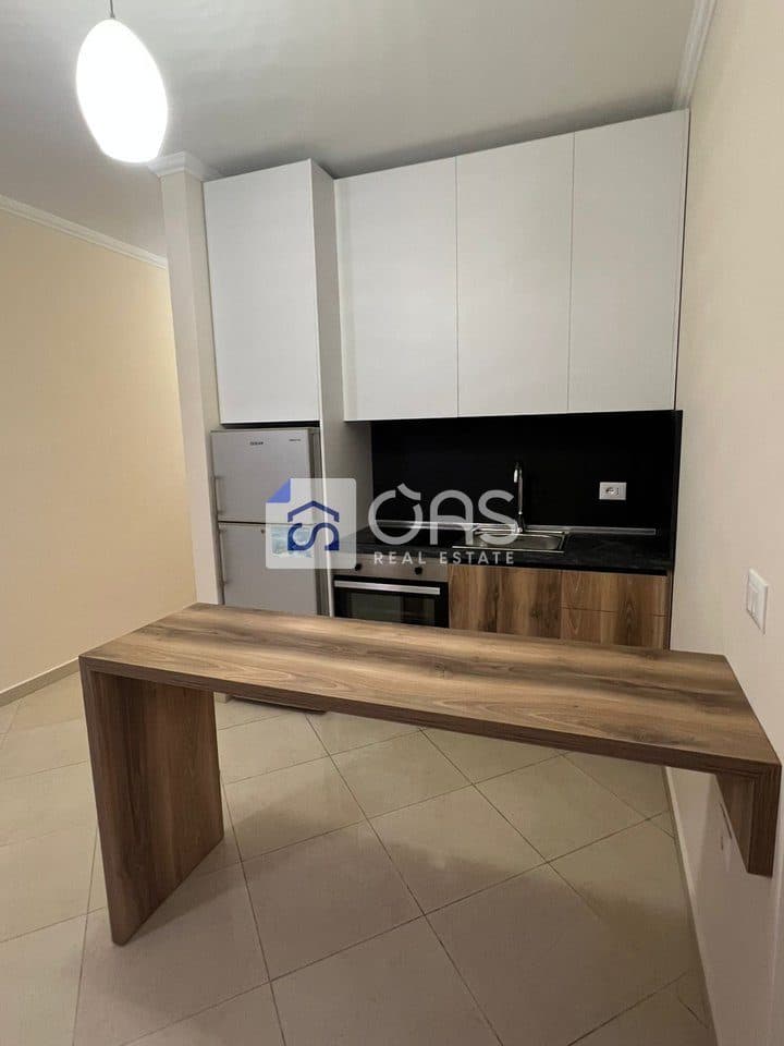 Jepet apartament me qera 1+1 ne Astir. 2