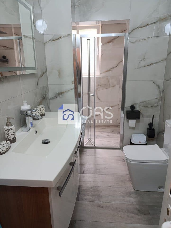 Jepet apartament me qera 2+1 kombinat 4