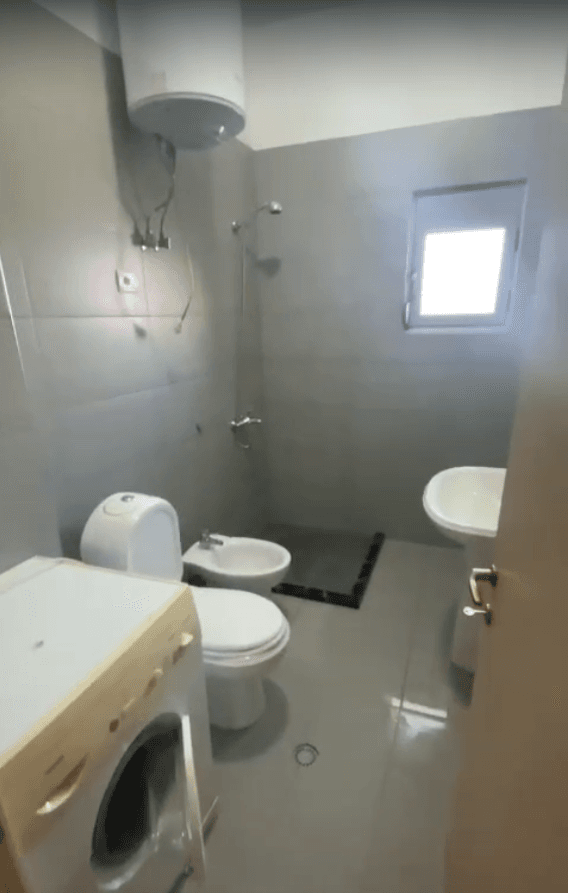 Jepet me qera apartament 1+1 tek Liqeni i Thate 4