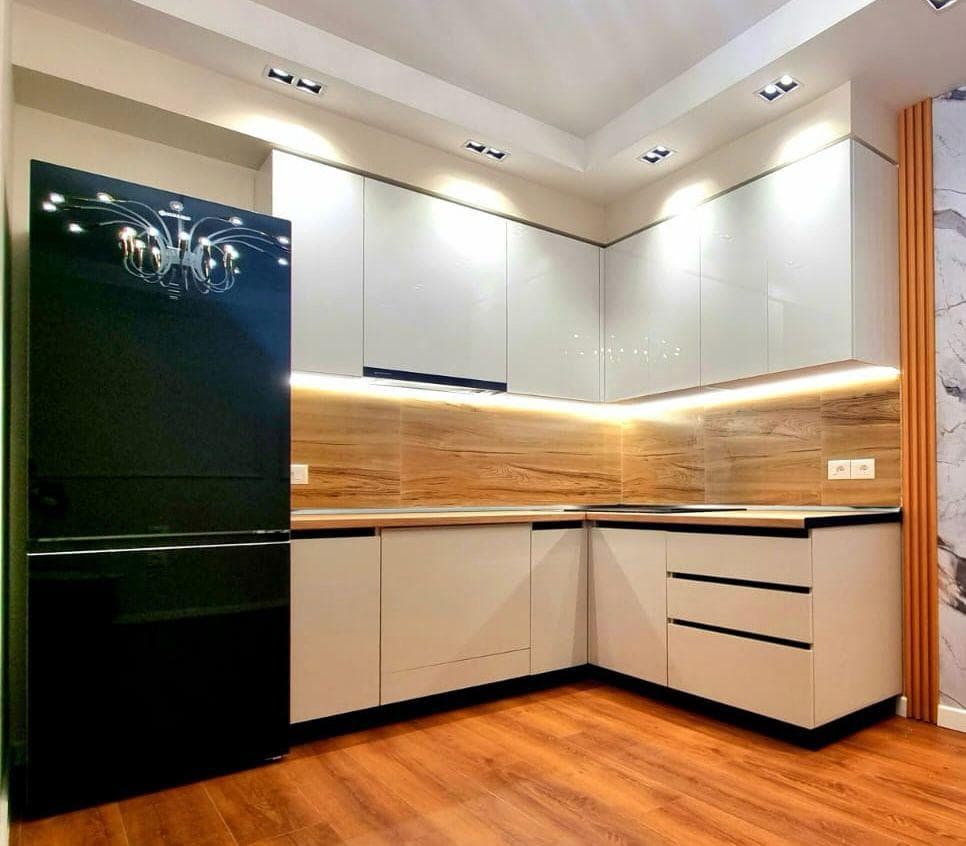 Jepet apartament me qera 1+1 te Liqeni i Thate