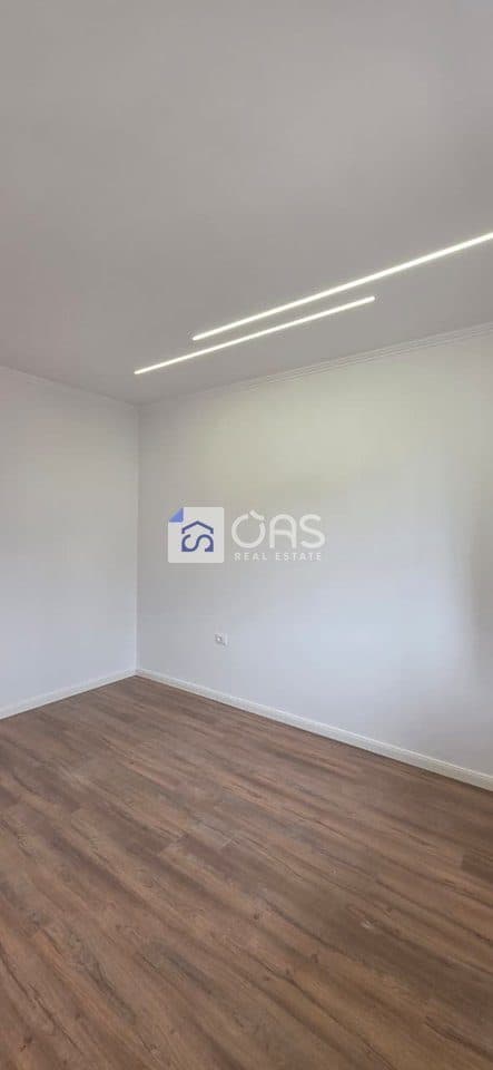 Shitet apartament 2+1 Te Rruga Bardhyl 3