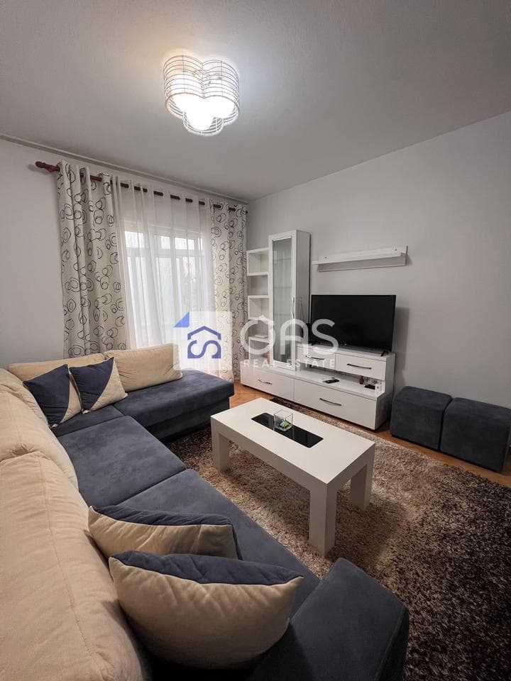 Jepet apartament me qera 2+1 Ali Demi
