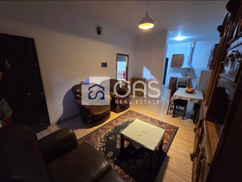 Jepet apartament 2+1 me qera Ne Don Bosko ne shtepi private 40.000 leke