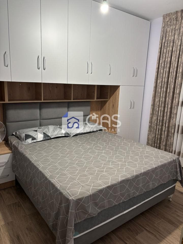 Jepet me qera apartament 2+1 tek Fusha e Aviacionit(Turdiu Residenc) 4