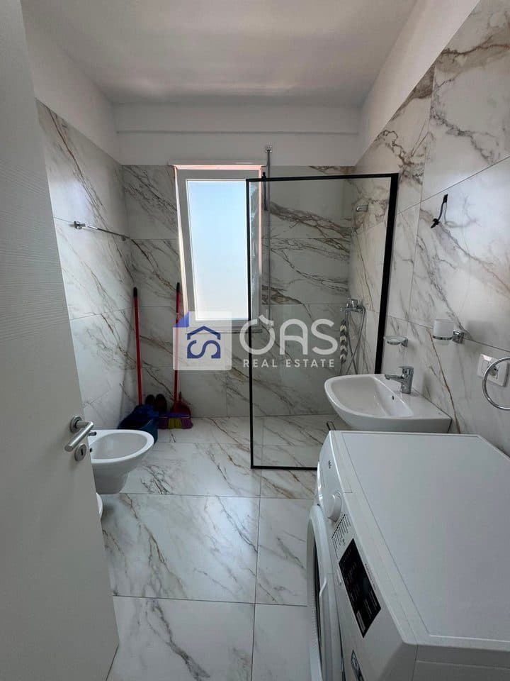 Jepet apartament me qera 2+1 Ne Paskuqan 3