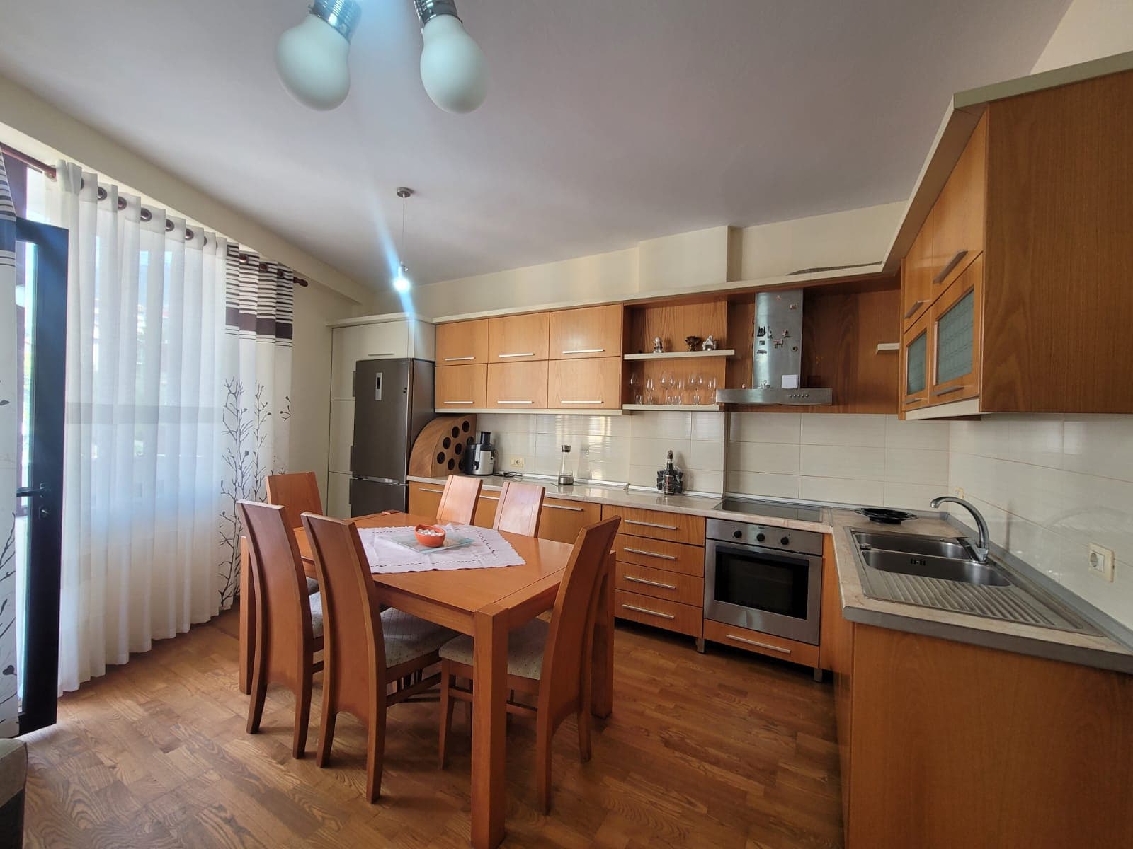 Shitet Apartament 1+1 Ne Fresk 2