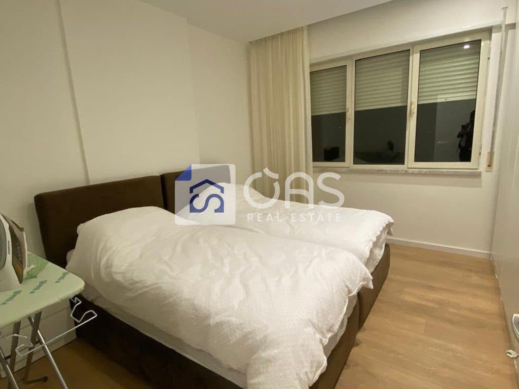Jepet me qera apartament 3+1 te Liqeni i Thate 3