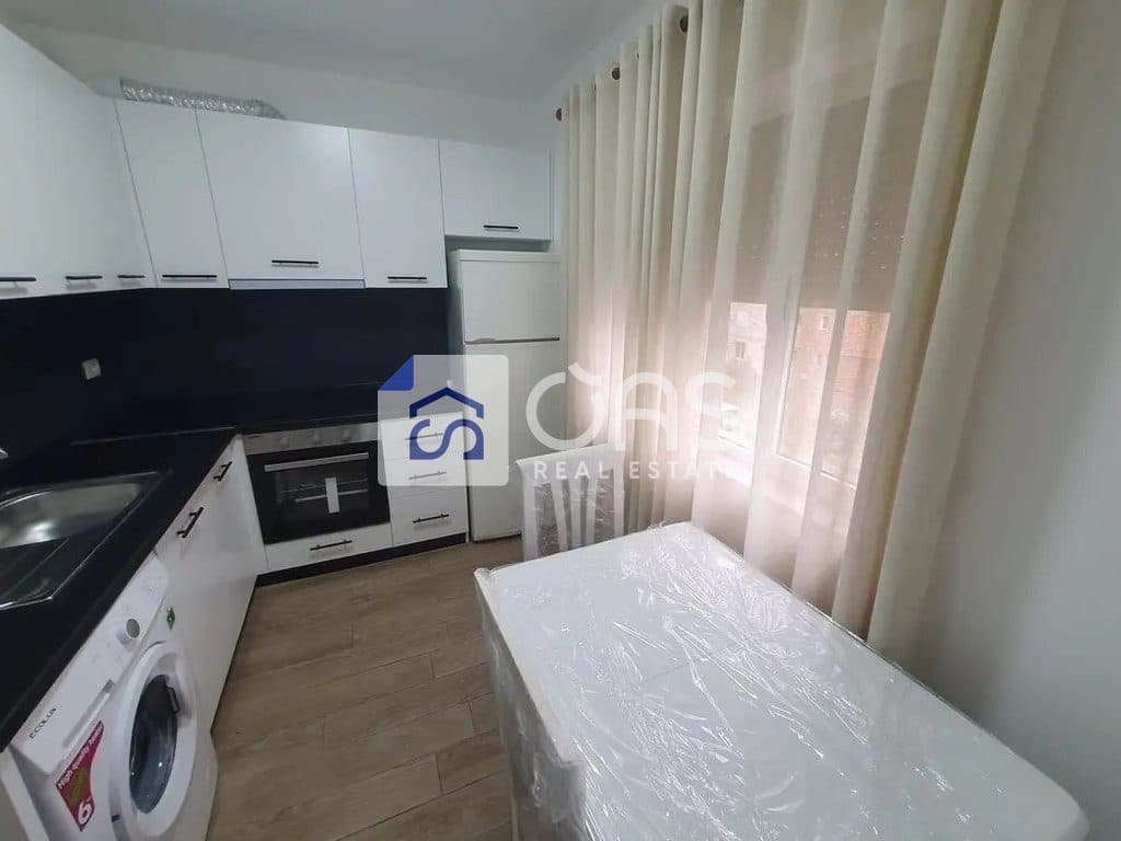 Jepet me qera Apartamenti 1+1 Zogu i zi 3