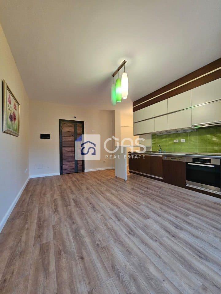 Shitet apartament 1+1 tek Rruga Mine Peza. 4