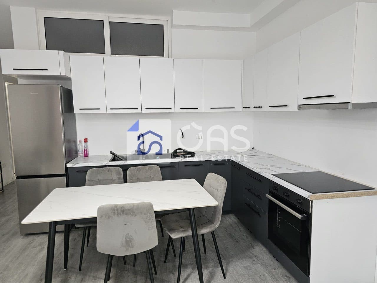 Jepet apartament me qera 2+1 5 maj 2