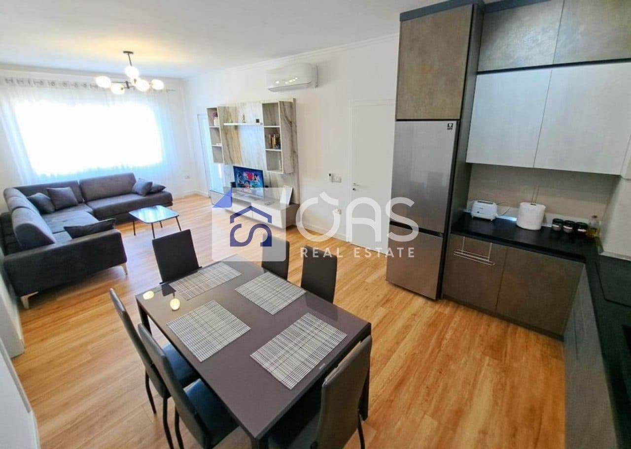 Apartament 2+1+2 Me Qira në Pazarin e Ri, Tiranë - 1250€ | 100 m²