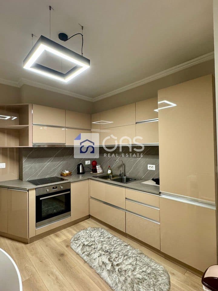 Jepet me qera Apartament 1+1 Ne Bllok