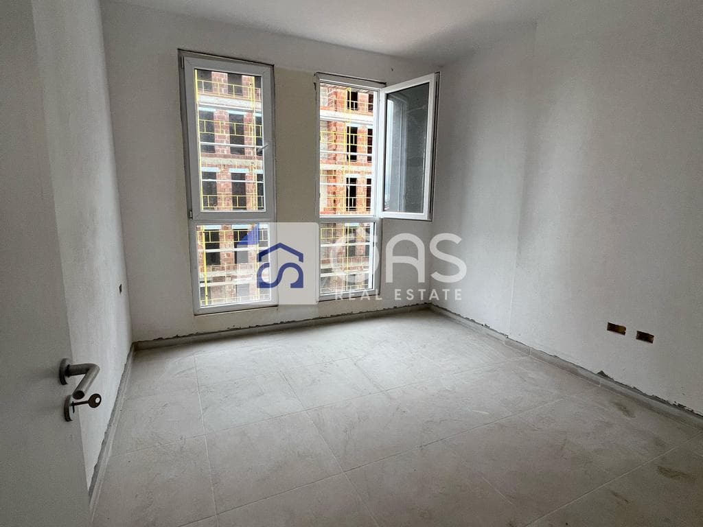 Shitet Apartament 1+1 Tek Univers City 2