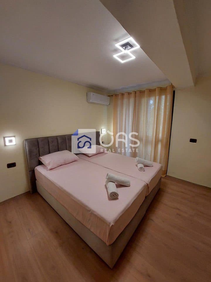Shitet apartament 2+1 ne Myslym Shyr 3