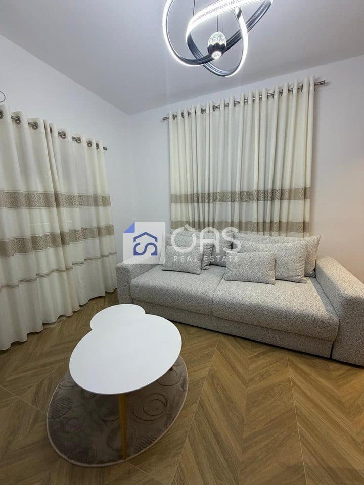 Jepet me qera apartament 1+1 ne Selite