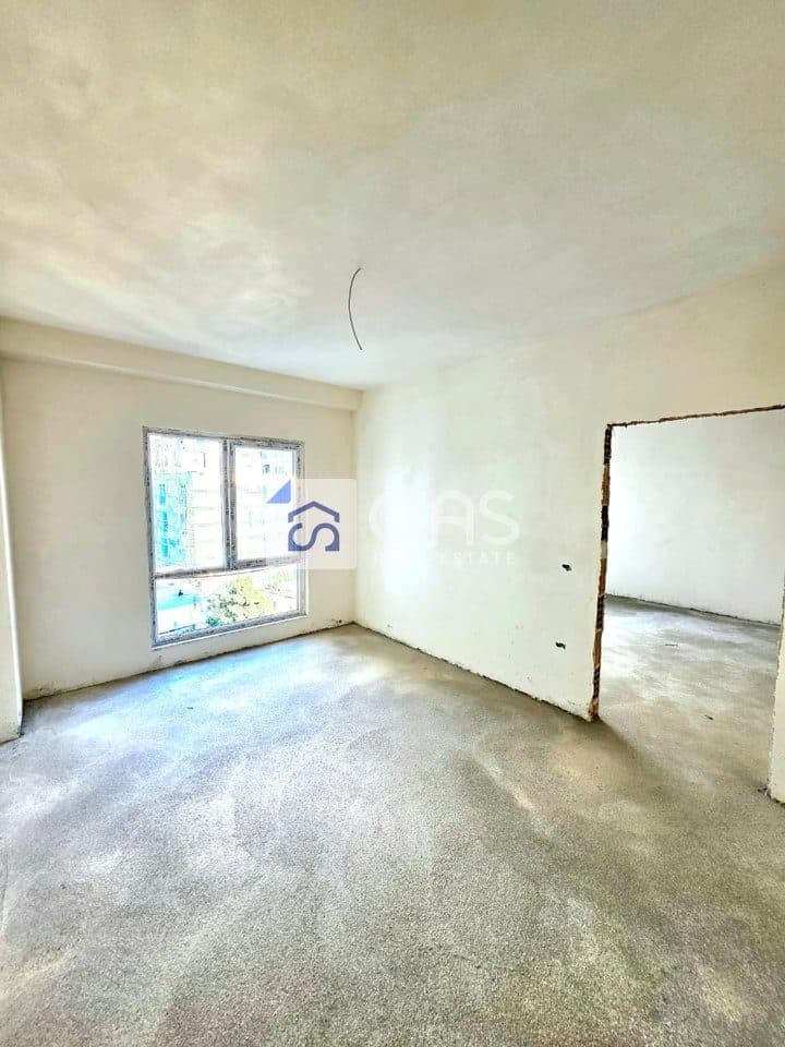 Shitet apartament 1+1 tek Rruga e Dibres 100.000 euro