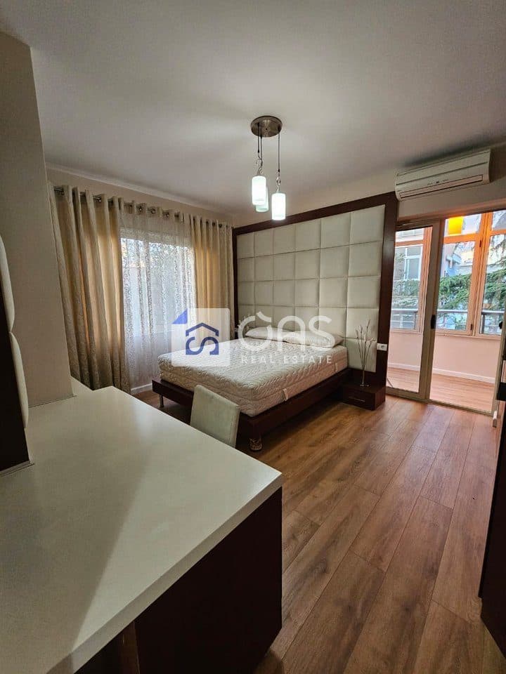 Shitet apartament 2+1 tek Rruga Mine Peza. 4