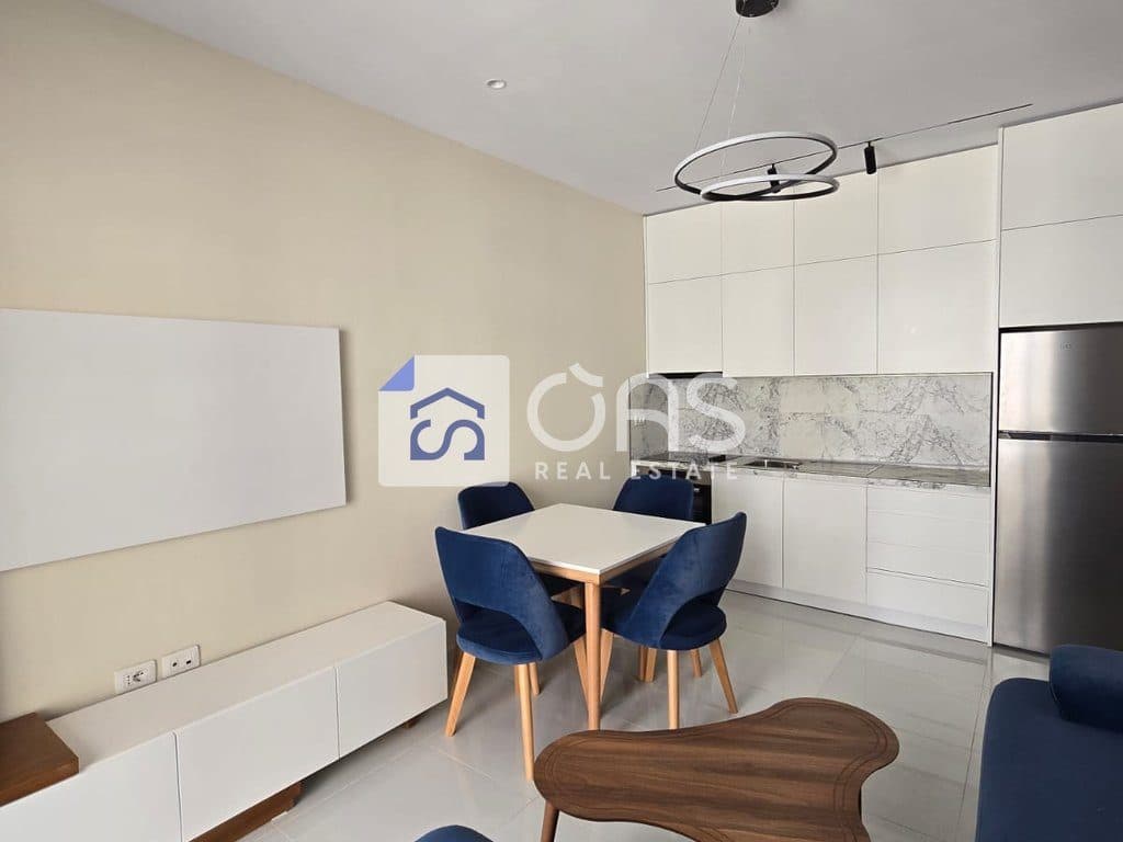 Jepet me qera apartament 1+1+Parkim tek Univers City. 4