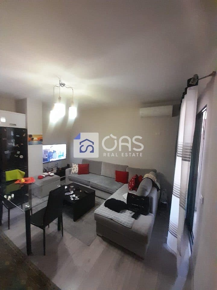 Jepet Apartament me qera 1+1 Casa italia