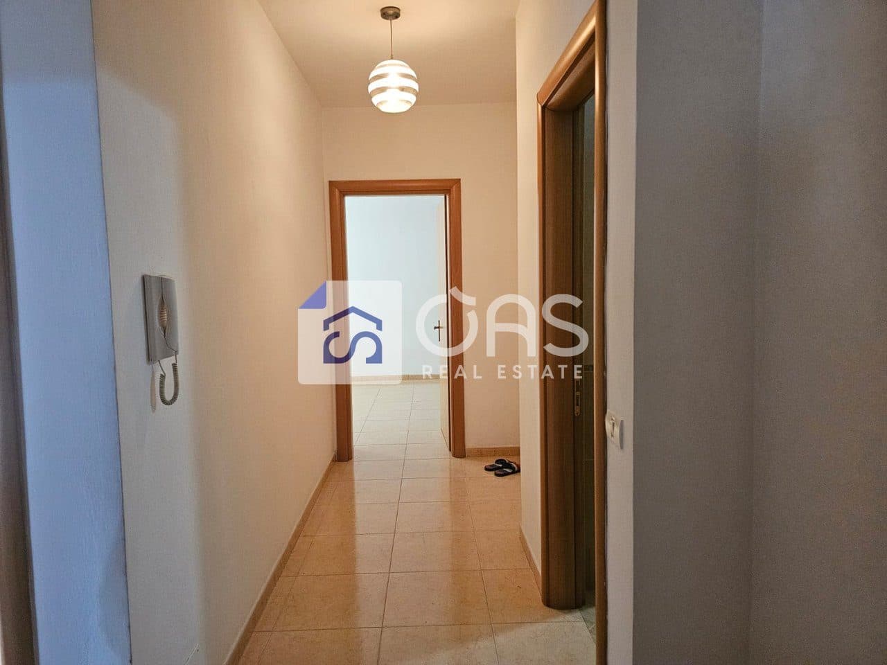 Jepet me qera Apartament ( 2+1+Aneks+Ballkon ) Ne Astir 4