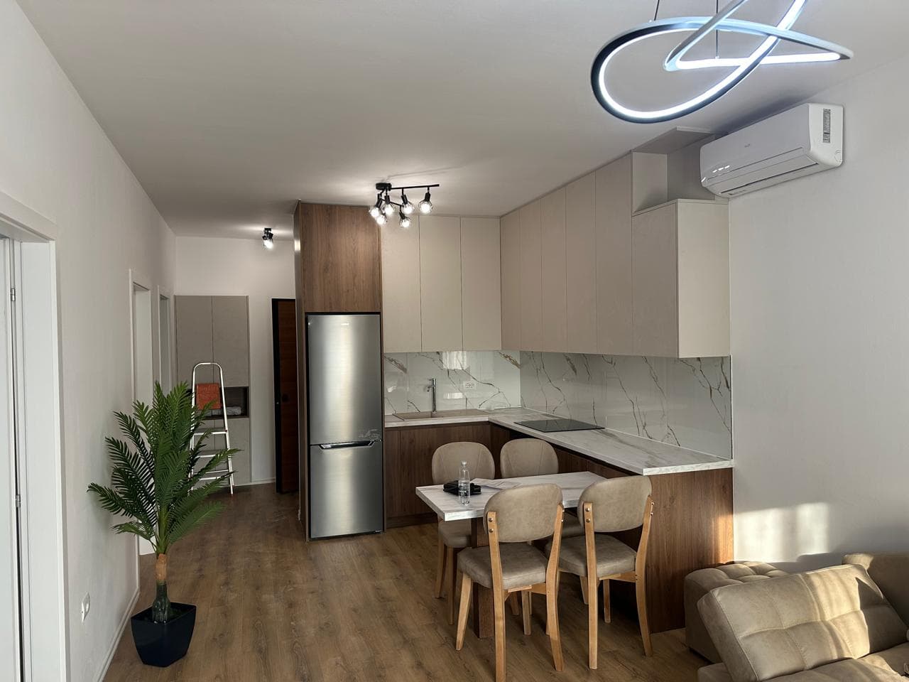 Jepet apartament me qera 2+1 ne Zog te Zi.