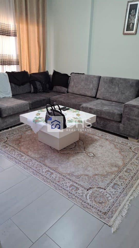 Jepet me qera apartament 2+1+2 ne Astir pran Vila L
