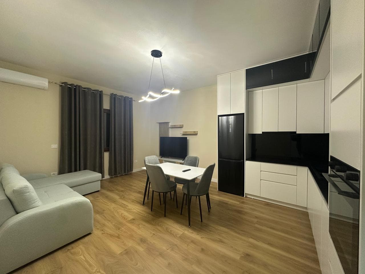Jepet me qera apartament 2+1 ne Sauk 2