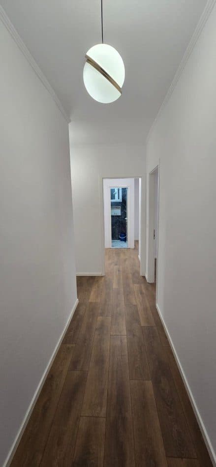 Shitet apartament 2+1+2 ne Qender 4