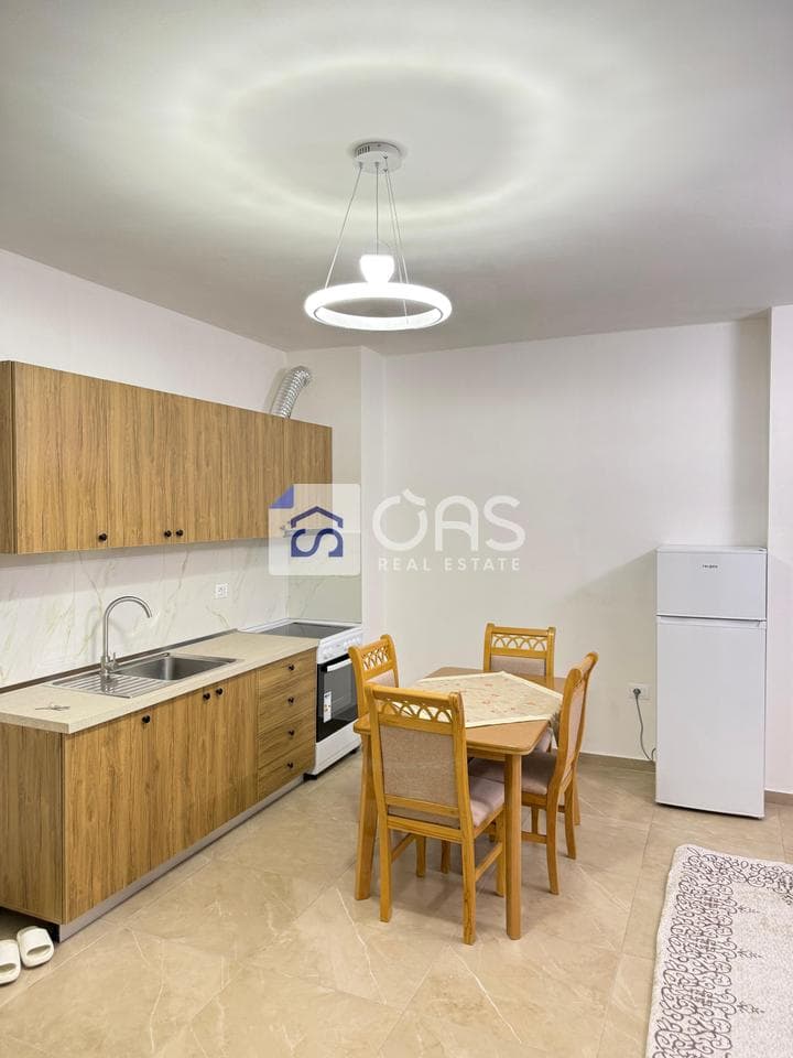 Jepet me qira apartament 1+1 Ne Astir 4