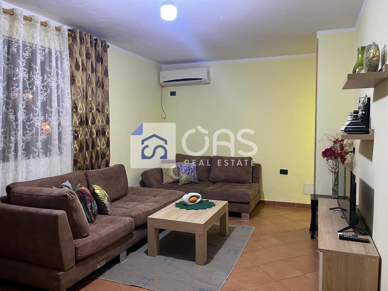 Jepet apartament me qera 1+1 Bulevardi Zogu i Pare 4