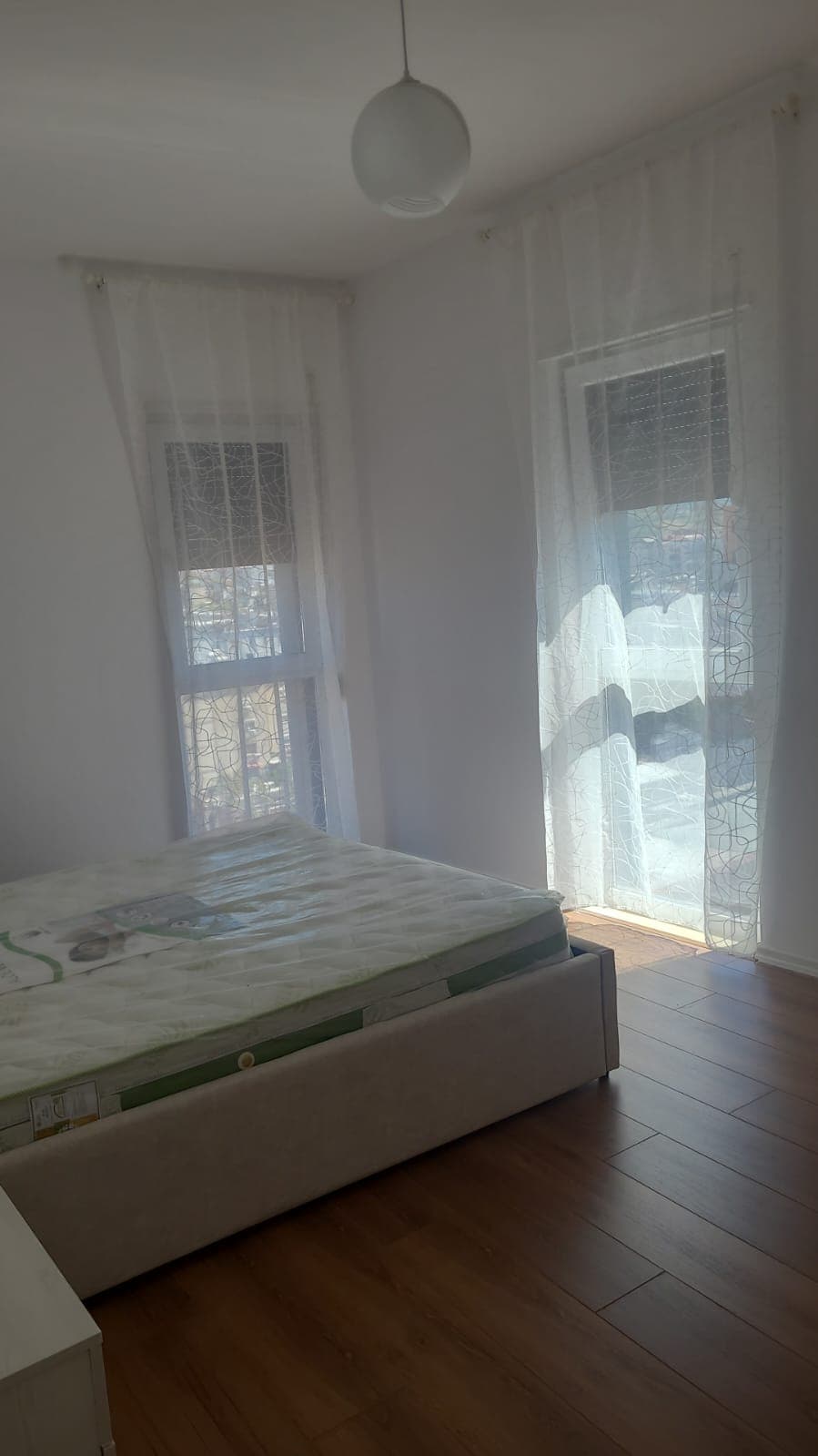 Apartament 1+1 Me Qira në Qendër të Tiranës - 600€ | 65 m² 3