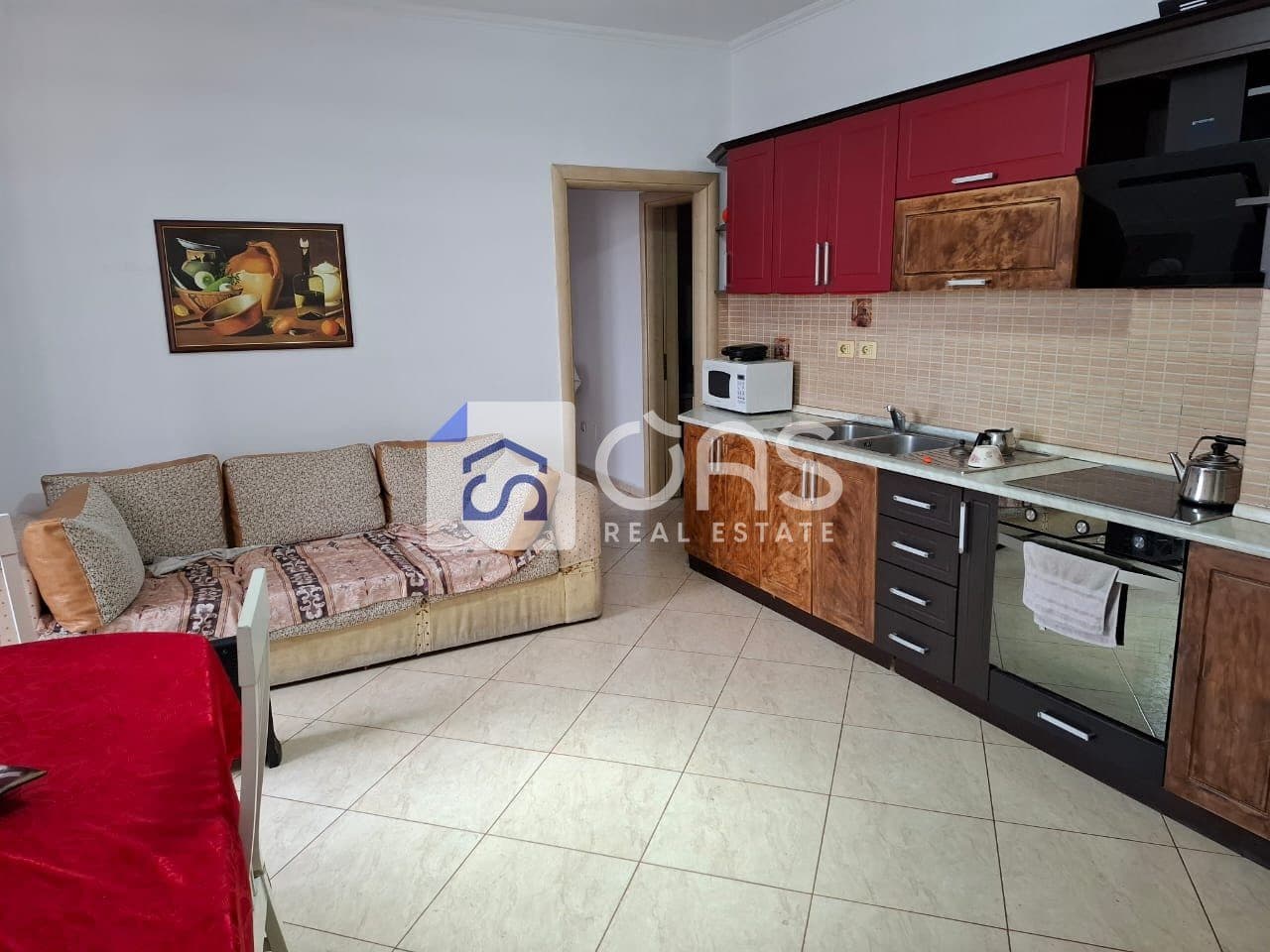 Jepet me qera apartament 2+1 ne Qender te Tiranes 2