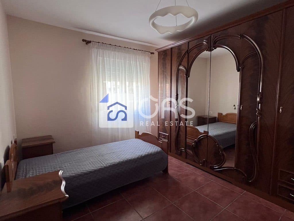 Jepet me qera apartamenti 2+1 Te Rruga elbasanit 4