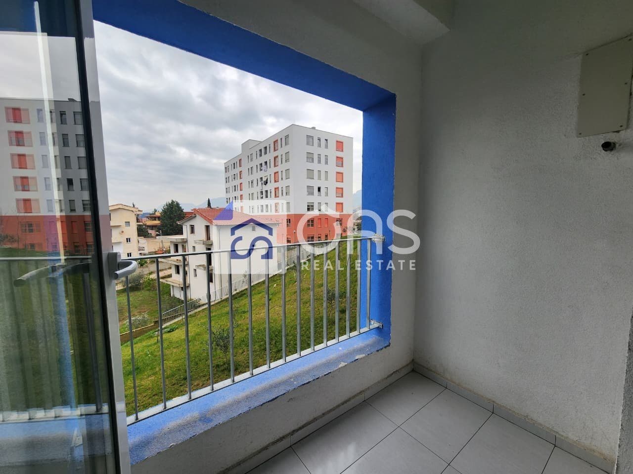 Jepet apartament me qera 1+1 Ali Demi 3