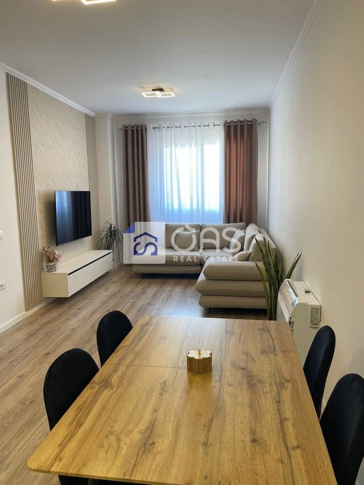 Jepet me qera apartament 1+1 LAPRAK (KOMPLEKSI E 88)
