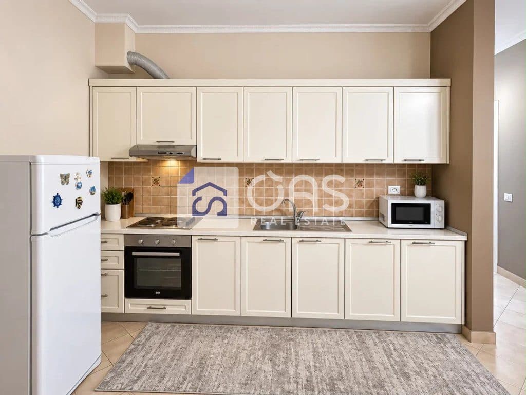 Jepet me qera Apartamenti 2+1+2 Kristal center 2
