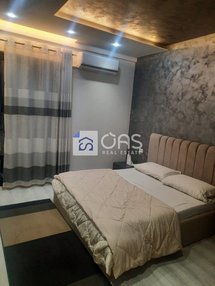 Jepet me qera apartament 2+1+2 tek Farmacia 10 (Kompleksi Arlis) 3