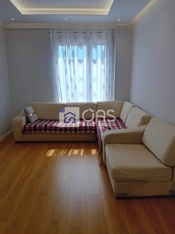 Jepet apartament me qera 2+1 Ne Kamez 3
