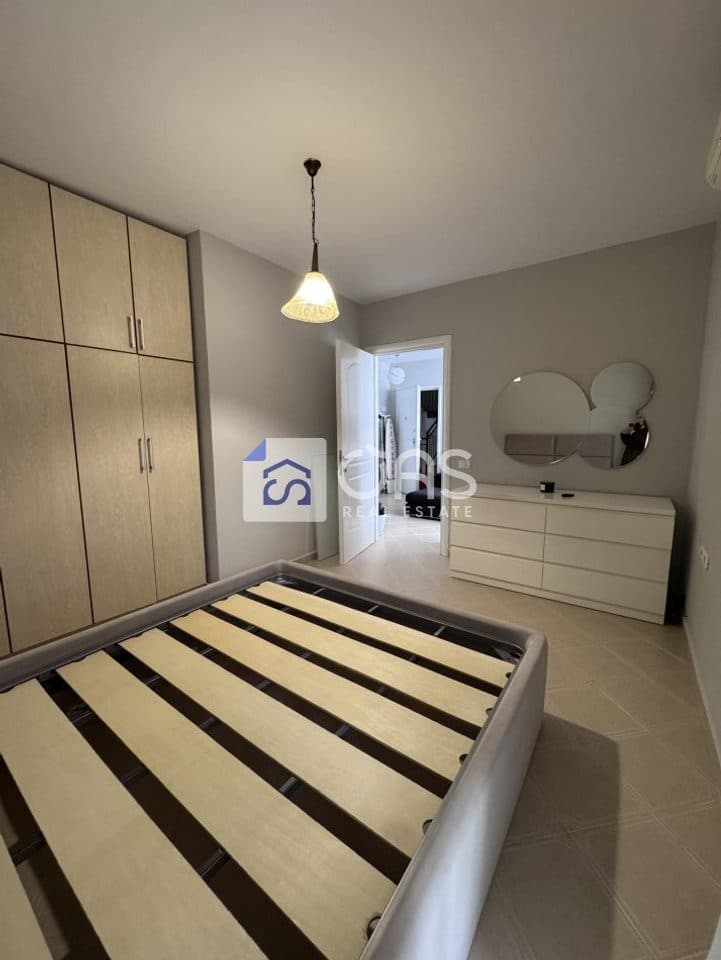 Jepet apartament me qera 1+1 tek 21 Dhjetori 3