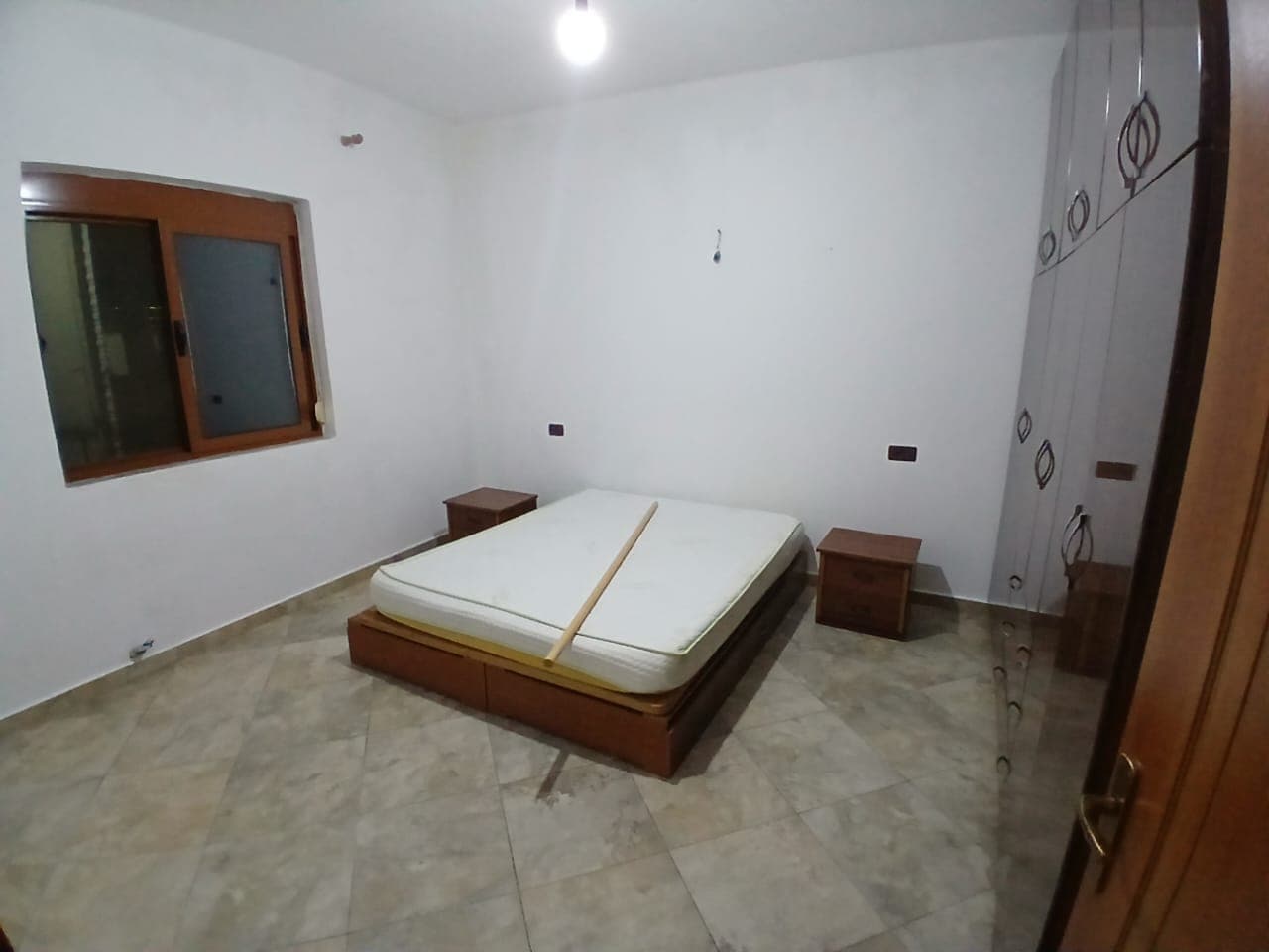 Jepet me qera apartament 2+1 ne Porcelan 2