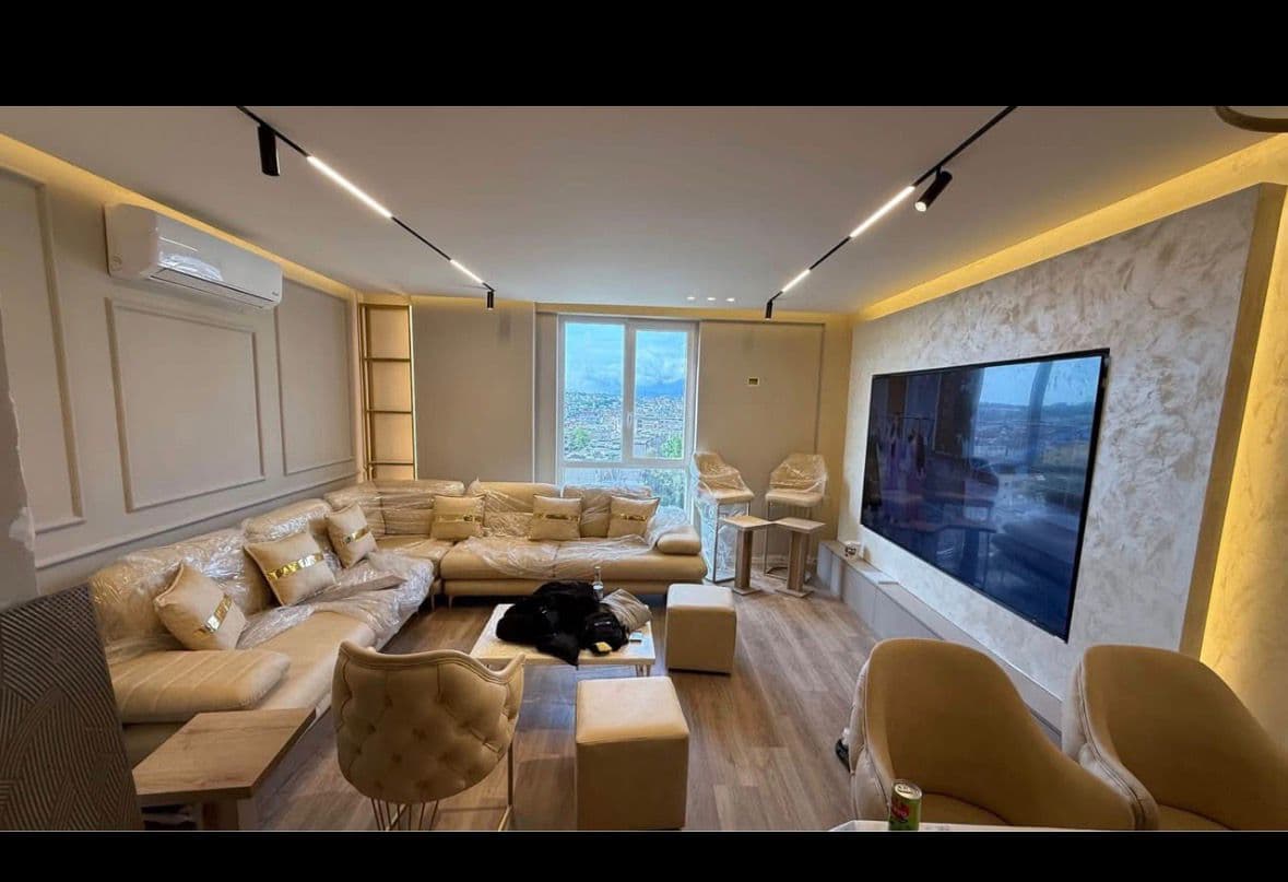 Shitet apartament 2+1+2 TE Rruga e Dibres 24.500.000 euro