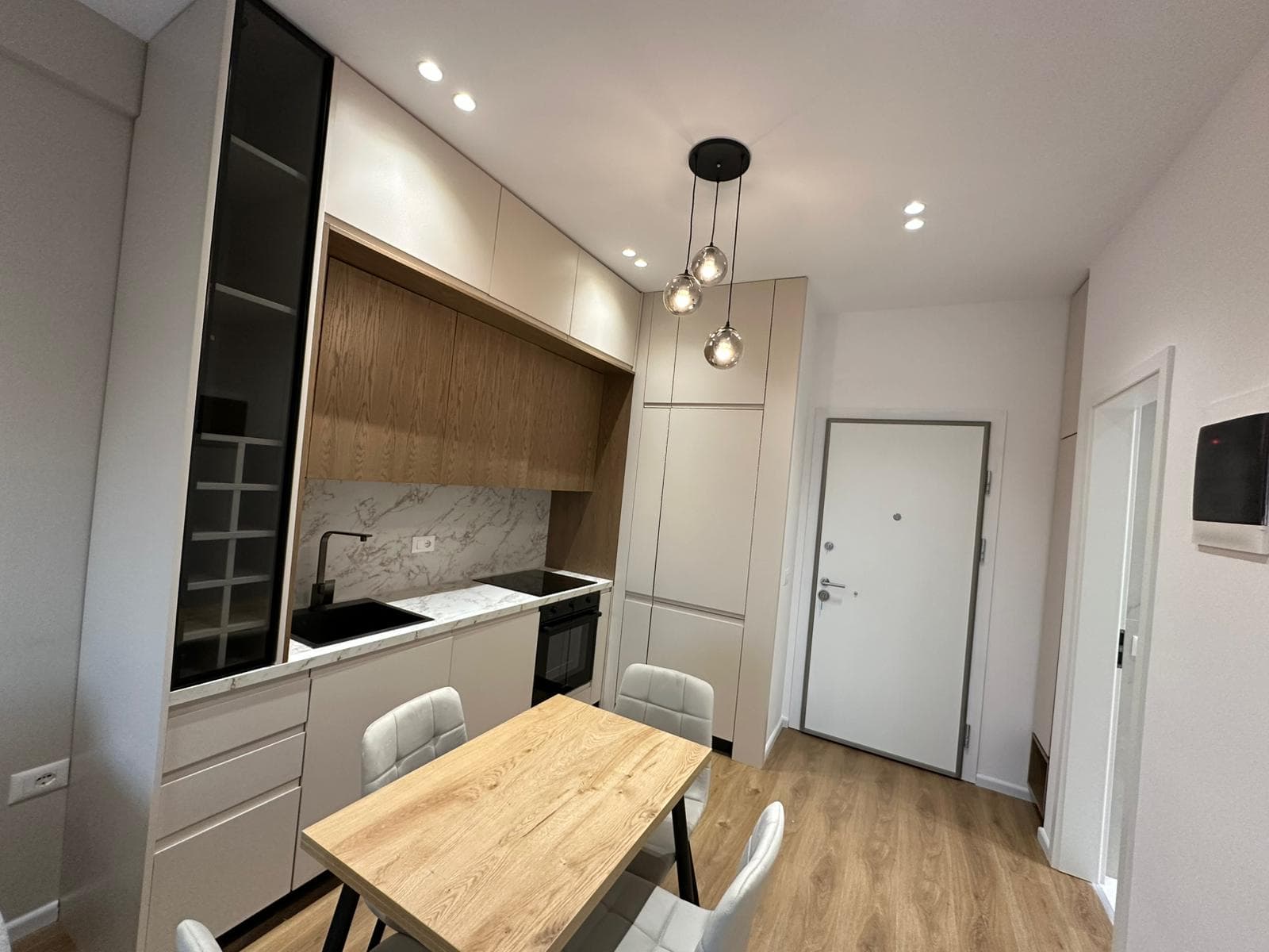 Apartament 1+1 Me Qira në Ali Demi, Tiranë - 520€ | 60 m² Apartament 1+1 Me Qira në Ali Demi, Tiranë - 520€ | 60 m² 2