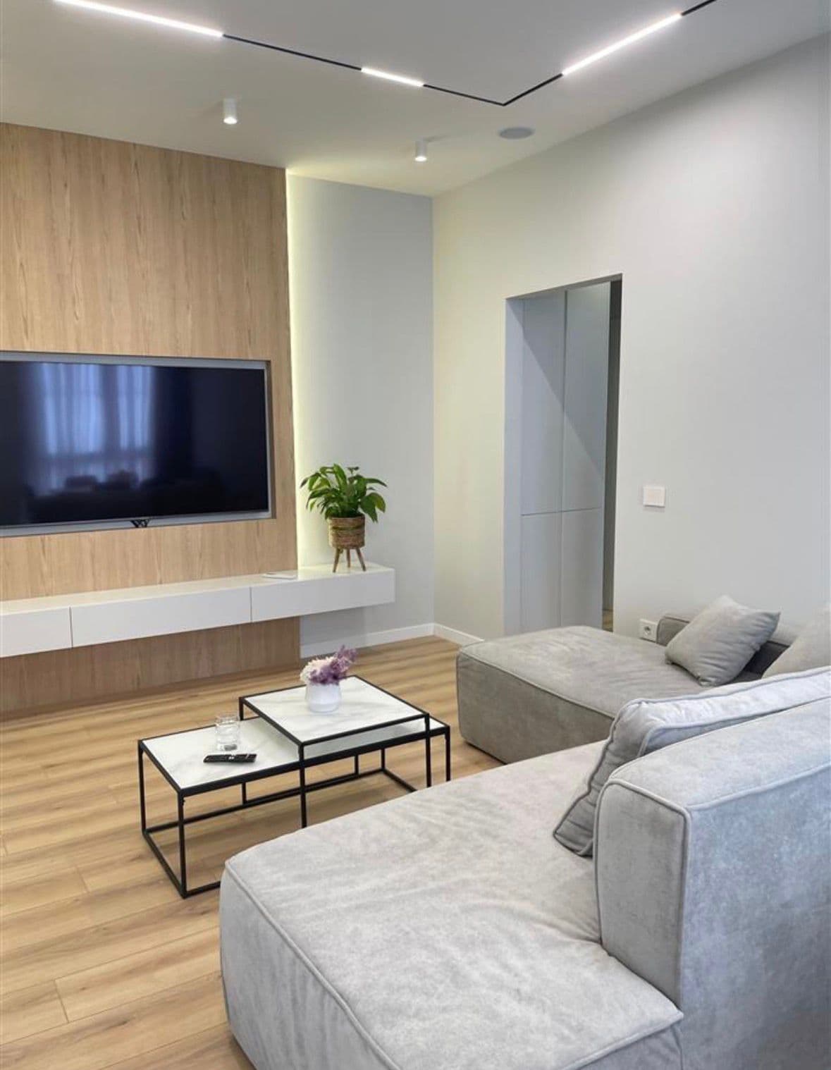 Jepet apartament luksoz me qera 1+1 ne Liqenin e Thate , Green Valley 1300 euro 3