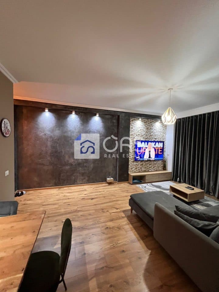 jepet me qera apartament 2+1+2 Kopshti Botanik 3