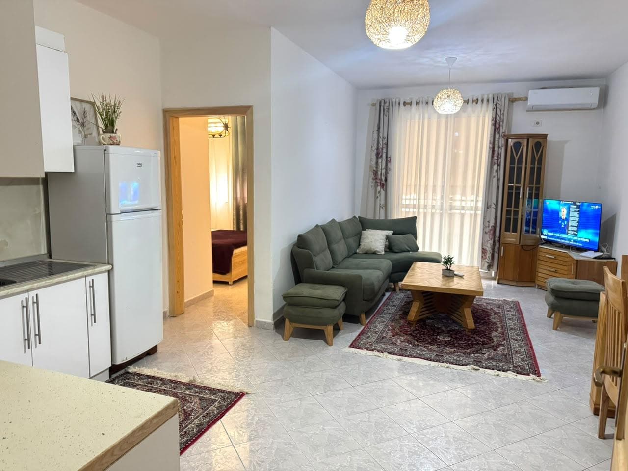 Jepet me qera Apartamenti 1+1 Astir 4