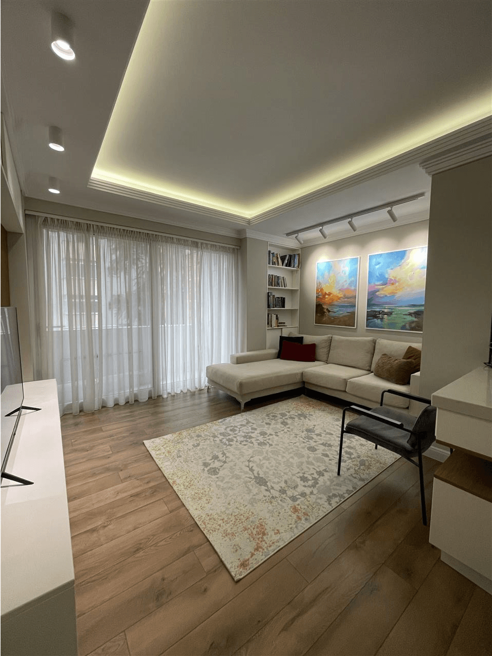 Jepet apartament me qera 2+1 Te Rruga Bardhyl 4