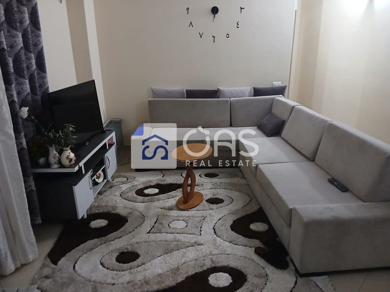 Jepet Apartament me qera 2+1 prane kristal center (big market )
